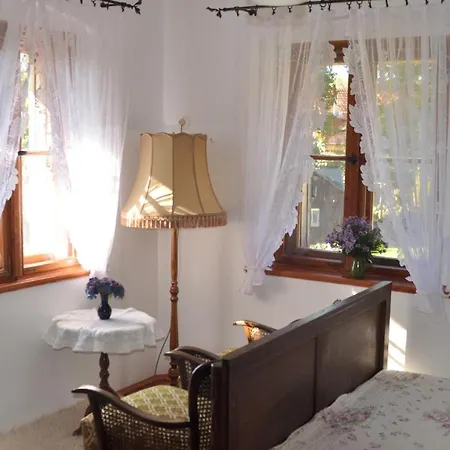 Bed and Breakfast Nostalgia